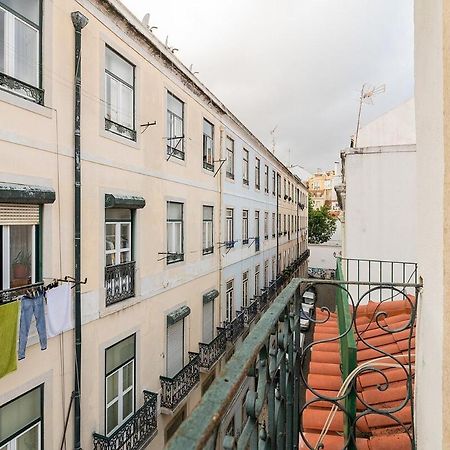 Attic Apartment With Balcony In Bairro Alto Lisboa Eksteriør bilde